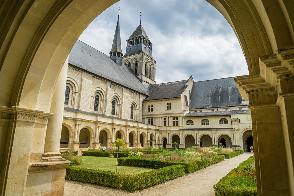 Création ferronnerie et metallerie d'Art pour l'abbaye de Fontevraud